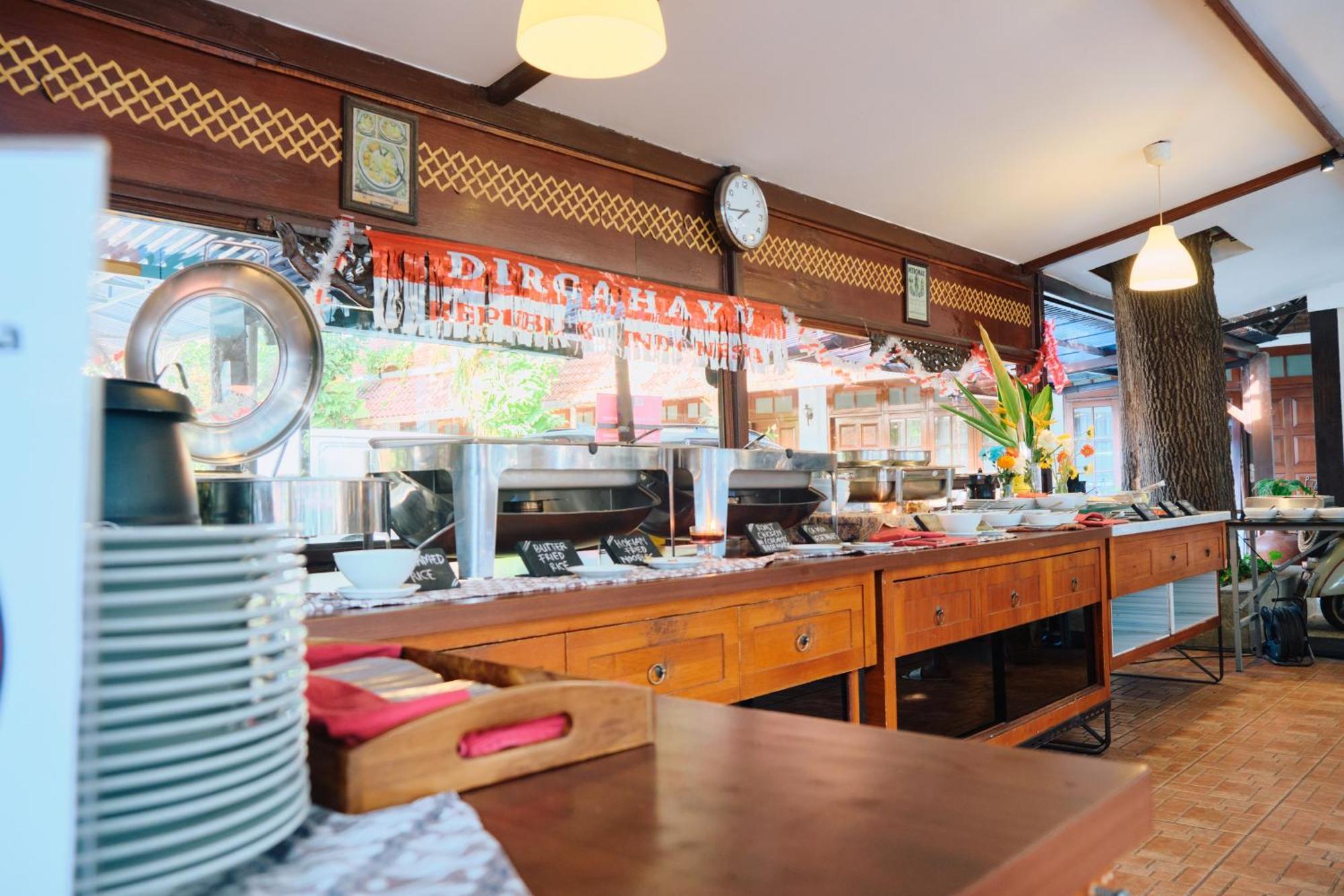 Paku Mas Hotel Maguwo Ngoại thất bức ảnh