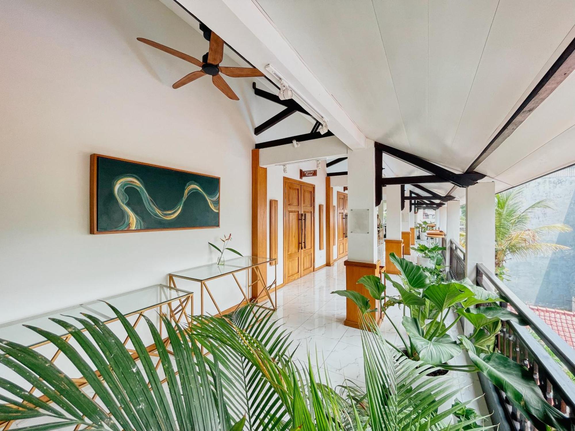 Paku Mas Hotel Maguwo Ngoại thất bức ảnh