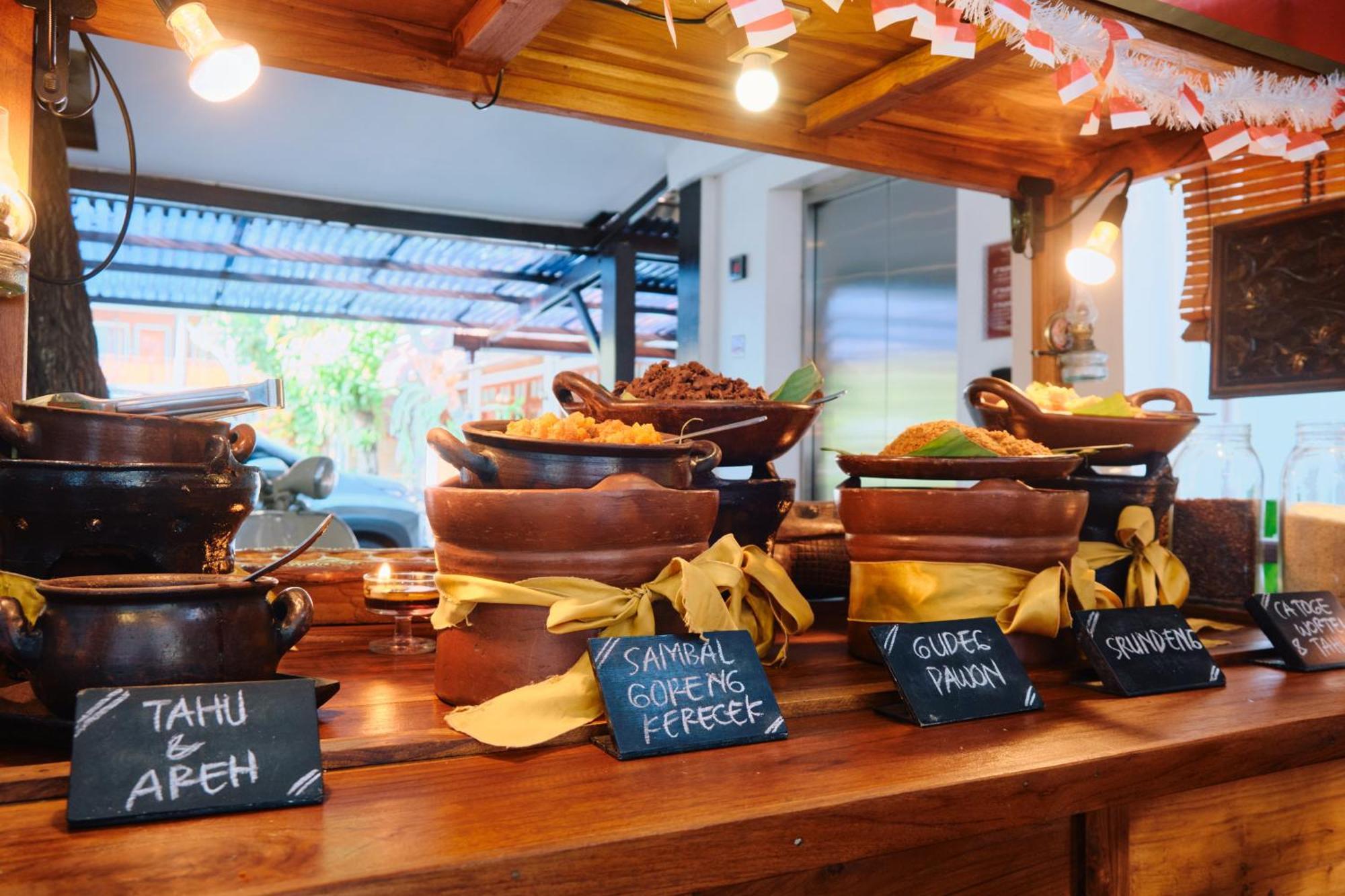 Paku Mas Hotel Maguwo Ngoại thất bức ảnh